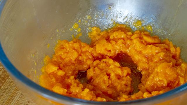 春天，女人想少用化妆品，多吃6种“紫色食物”，常吃脸色更红润