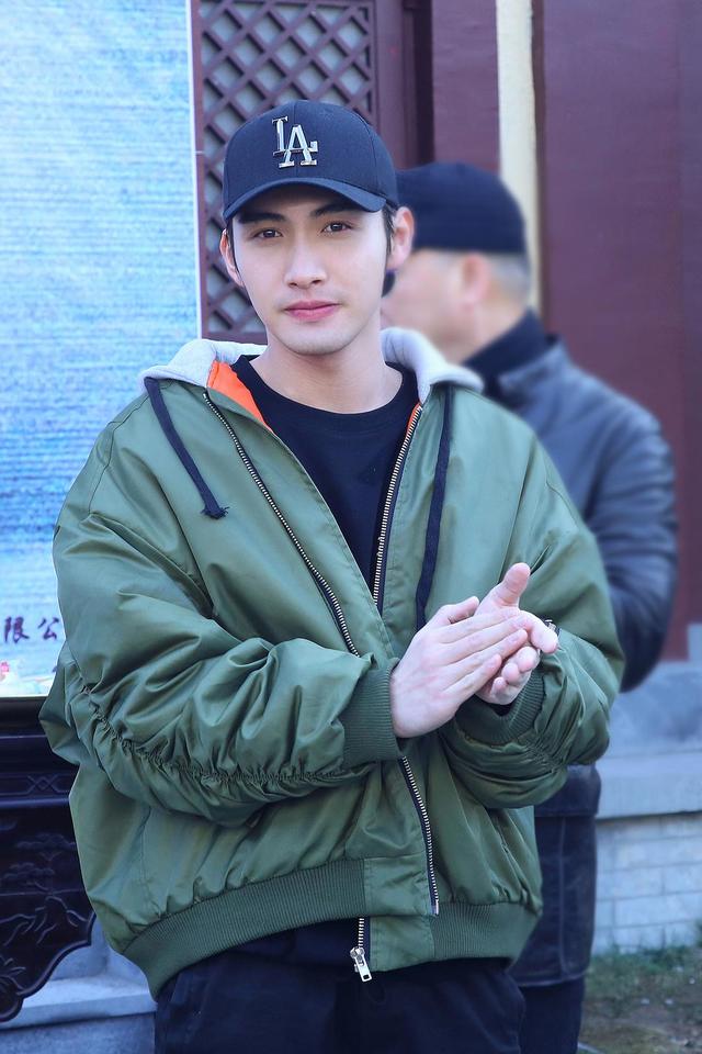 代表作品: 秦时丽人明月心,三生三世十里桃花,微微一笑很倾城,漂亮的