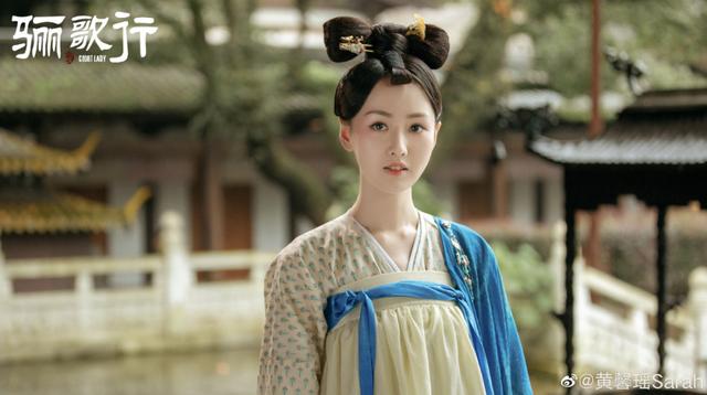 黄馨瑶是于正旗下的演员,在最近播出的古装电视剧《骊歌行》中,扮演了