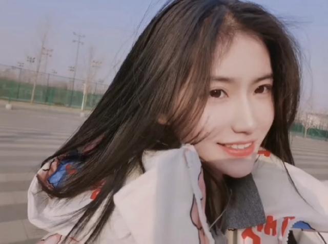 12位 神颜 新秀霸屏全运会 撞脸倪妮刘亦菲 彰显阳光健康美 全网搜