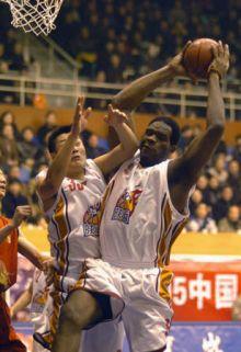 cba第一次出场得分记录（速看CBA单场个人记录有哪些）