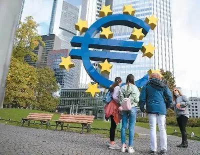 全球15大经济体已有11个陷于停滞，中、美、印、韩凭什么例外？