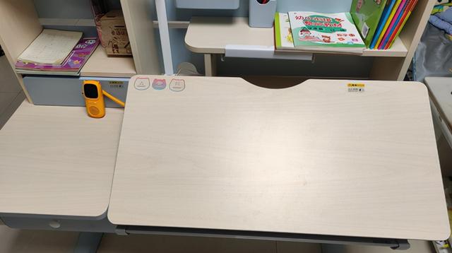 COBENSON科贝森儿童学习桌椅：安全可调节，给孩子带来好学习习惯