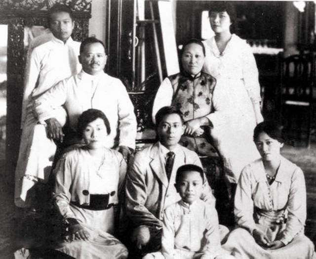 宋氏三姐妹最后的晚餐：定制一六斤大月饼，全家小心维护大姐戒令