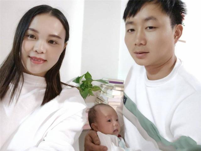 90后最强妈妈，生娃3个半小时后披棉袄奔赴考场，最终双喜临门