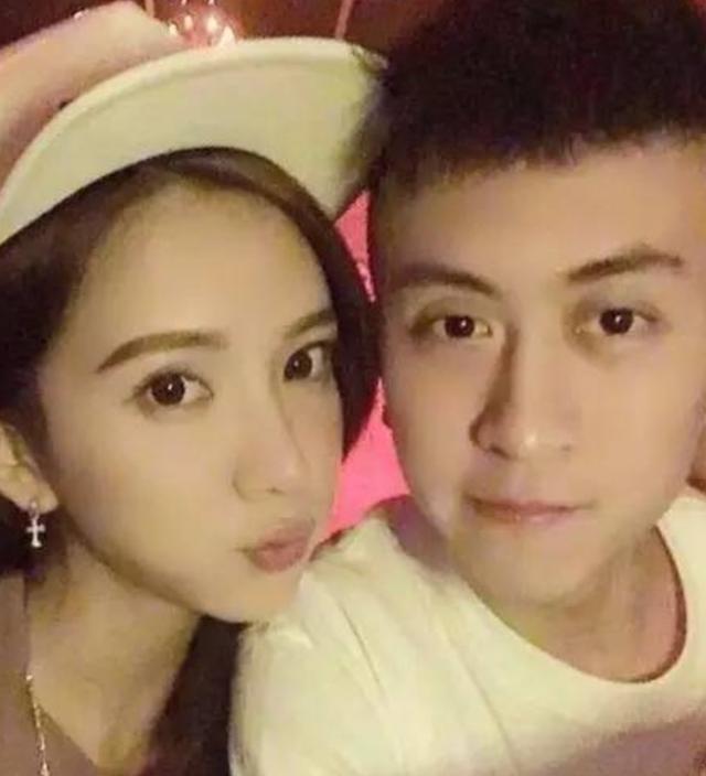 秦奋第一个女友是贝贝.陆贝贝是一个普通家庭的上海女孩.