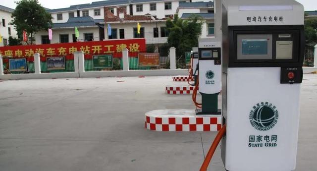 为什么家用车买新能源轿车的越来越少了？