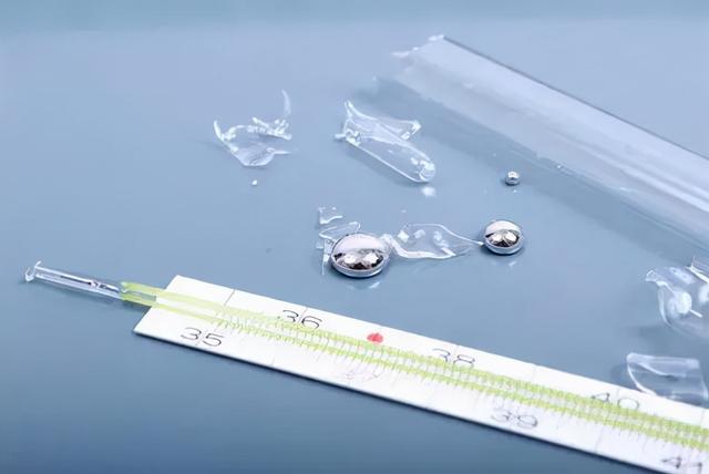 孩子咬破体温计，吞下水银，怎么办？