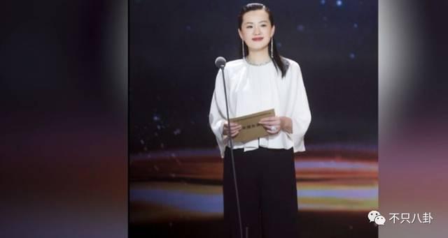 小欢喜刘静第一集开的车什么牌子（小欢喜中温柔的刘静阿姨）(31)