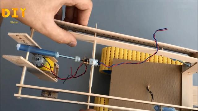 玩具变成破碎机