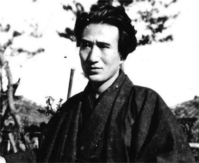 坂口安吾与太宰治 日本战后 无赖派文学 双雄的 堕落 之争 全网搜