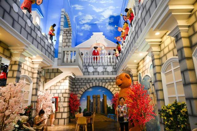 67676767泰迪熊乐园016767超大型泰迪熊博物馆,进来只想