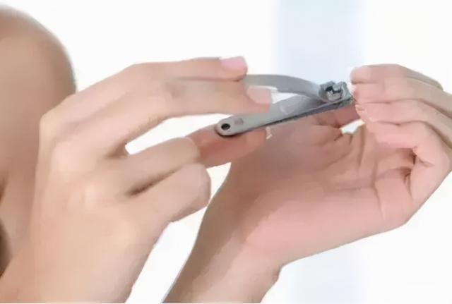 手上有这五个信号，警惕是肝脏亮红灯了