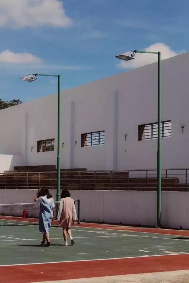晚安说说语录190218：你要把温柔跟可爱藏起来，留给值得和喜欢的人