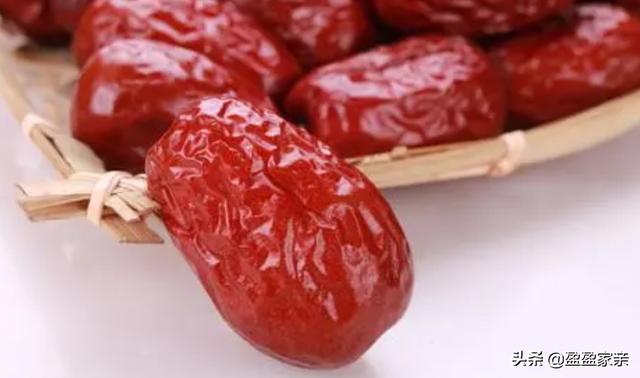 红枣不可以乱吃？对于红枣的吃法很是讲究