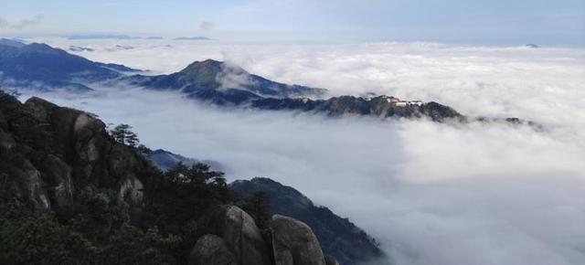 九华山天台景区旅游必游景点攻略（初冬已至九华山花台天台景区上演一出九华飞天好剧）(6)
