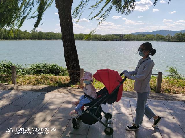 0-3岁的小孩可以自驾游吗？