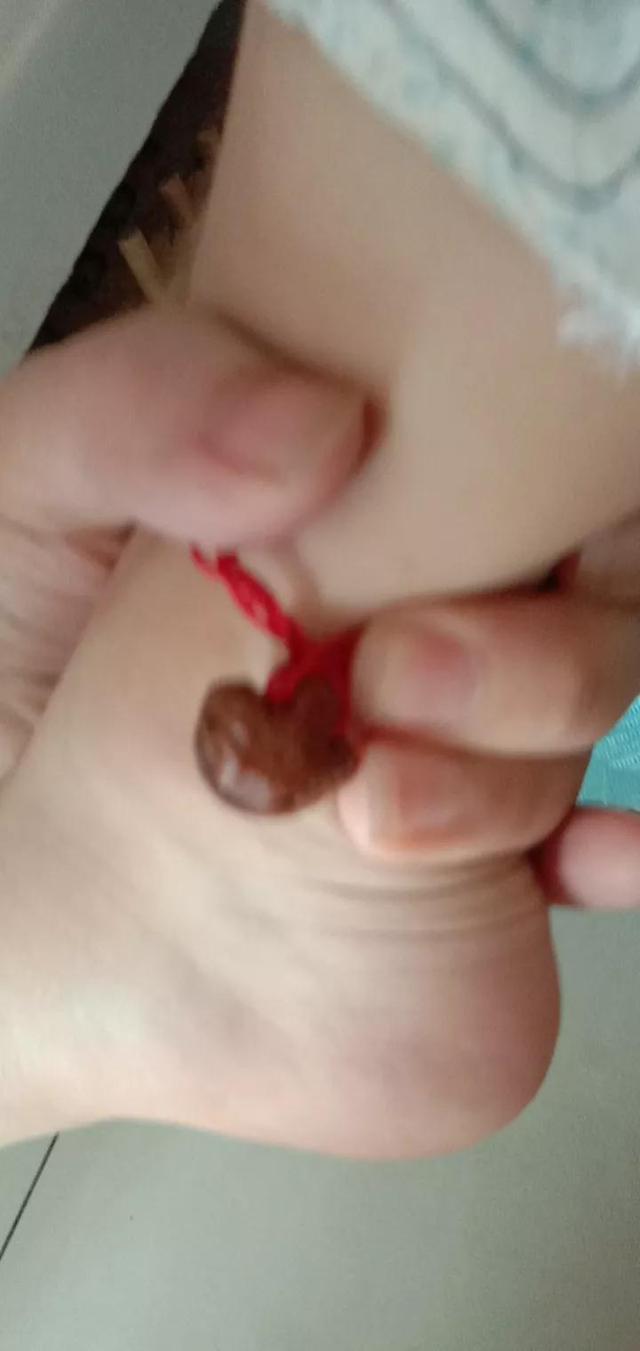 自己磨的桃核，给孩子戴戴