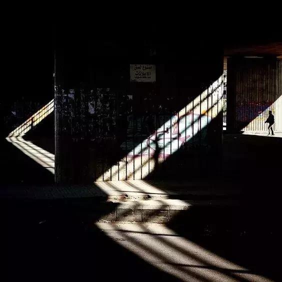 [微信七里香代理]，微信视频发黑了怎么调呢