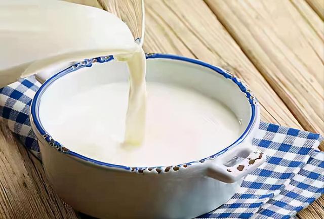 孩子喝牛奶，选“盒装”还是“袋装”？这些区别宝妈要早点了解