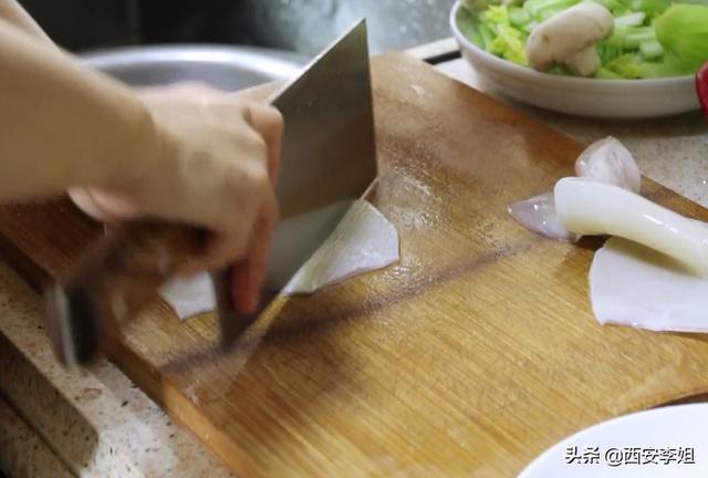 鱿鱼卷的做法 鱿鱼卷的做法（鱿鱼卷的做法视频教程） 美食