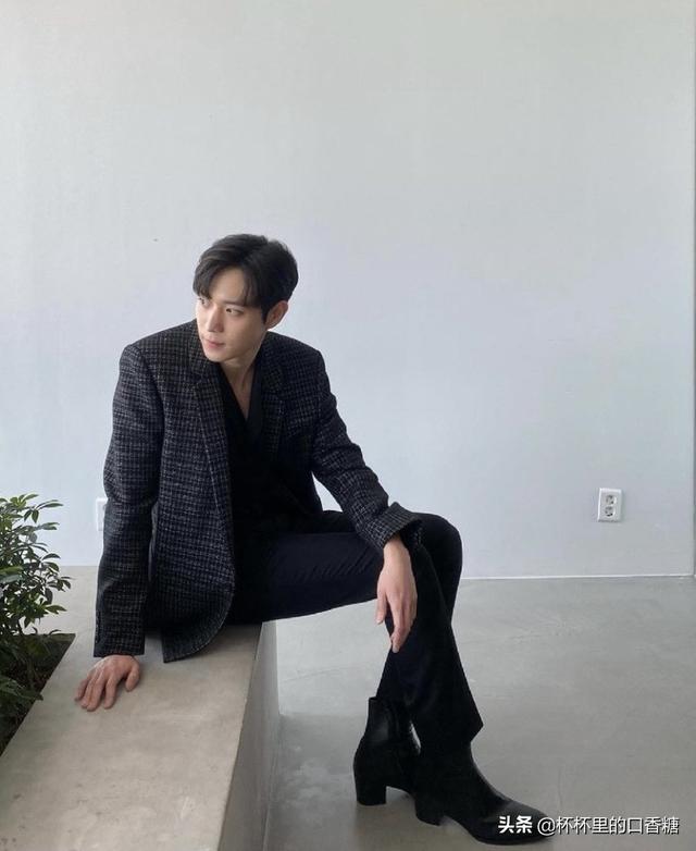 韩热议6位帅到没天理的男星 车银优金永大点名 宋江获封撕漫男 今日热点