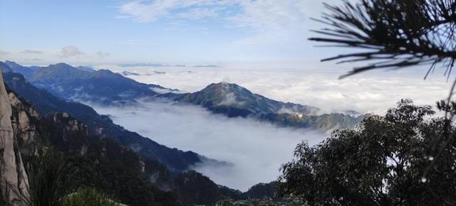 九华山天台景区旅游必游景点攻略（初冬已至九华山花台天台景区上演一出九华飞天好剧）(2)