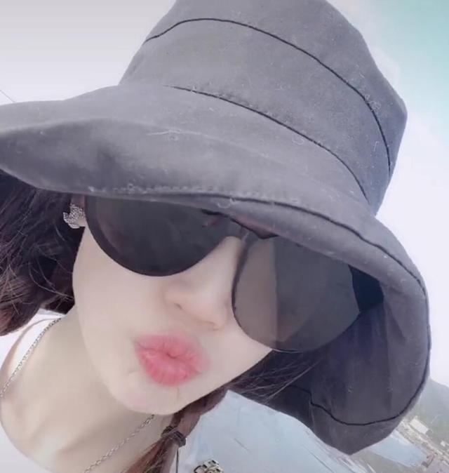 马蓉生活照大全,马蓉晒两年前度假美照