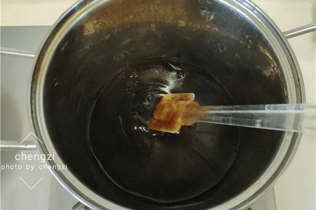 秋梨膏怎么喝治咳嗽(秋梨膏用开水冲还是温水冲)