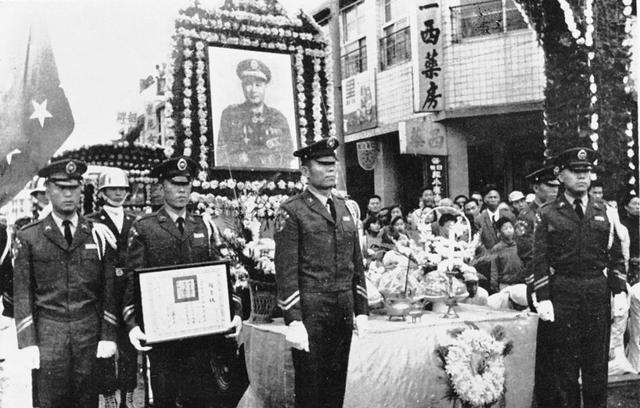 李宗仁回国后，白崇禧暴死于台湾，李宗仁道破天机：他是自寻死路