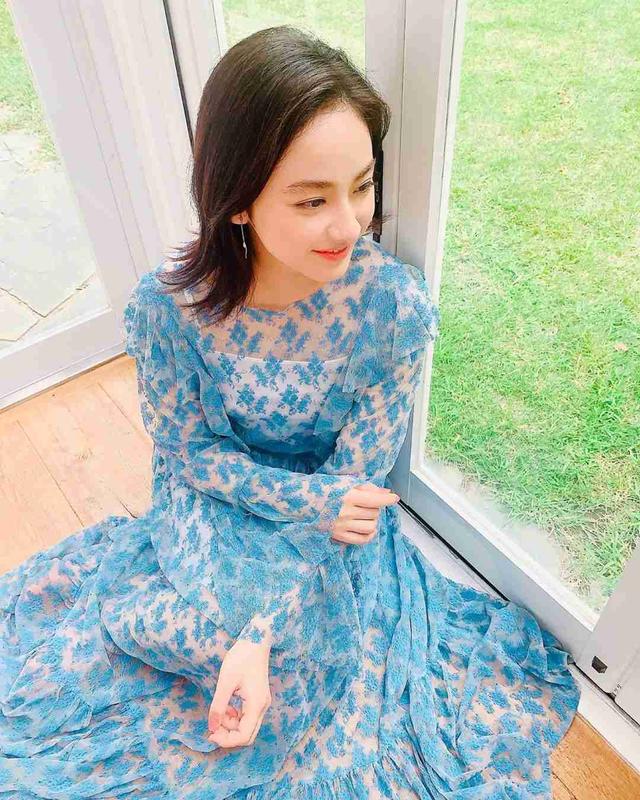 平家姐妹花 平祐奈和姐姐平愛梨身著制服照 為姐夫的轉會慶祝 中國熱點