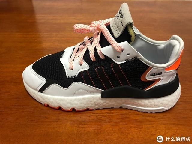 阿迪什么鞋子百搭（通勤出街穿什么）(16)