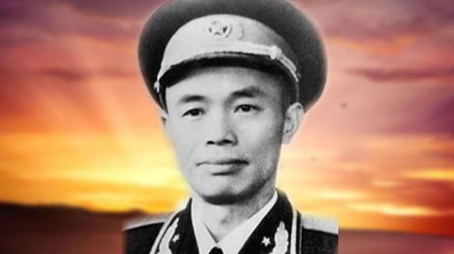 钟伟：李云龙原型之一，多次战场抗命电报都叫不回，林总却说好