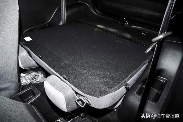 新车｜到底和宏光MINI EV谁更值？实拍低配奇瑞小蚂蚁20万蚁粉款