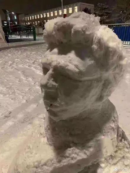 沙雕搞笑雪人图片大全，爆笑雪人GIF动态图集锦