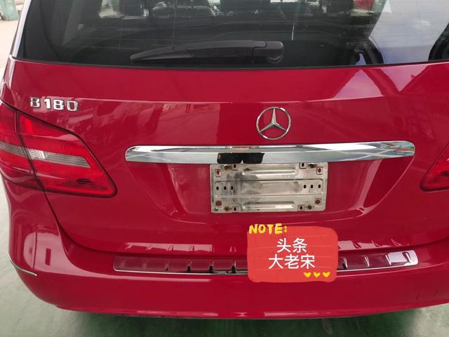 发动机号在车哪个位置(汽车发动机号在哪位置)