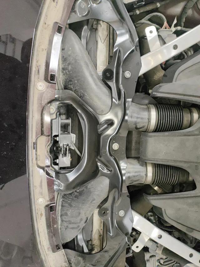 60多萬拿下行政級座駕，二手保時捷Panamera2.9T值不值？ - 