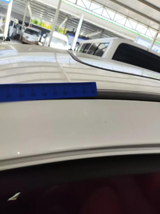 11萬多拿下奔馳C級，體驗豪華品牌的駕駛樂趣 - 