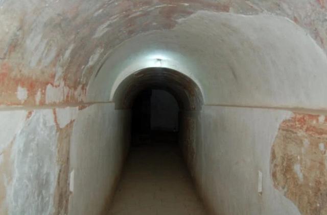 “石母”到底是啥？古代皇帝修建陵墓，为何都怕挖见“石母”？