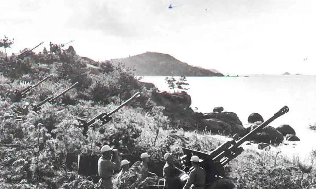 1951年陈赓从朝鲜回国，受邀参加舞会，过程中突然大喊“救命啊”