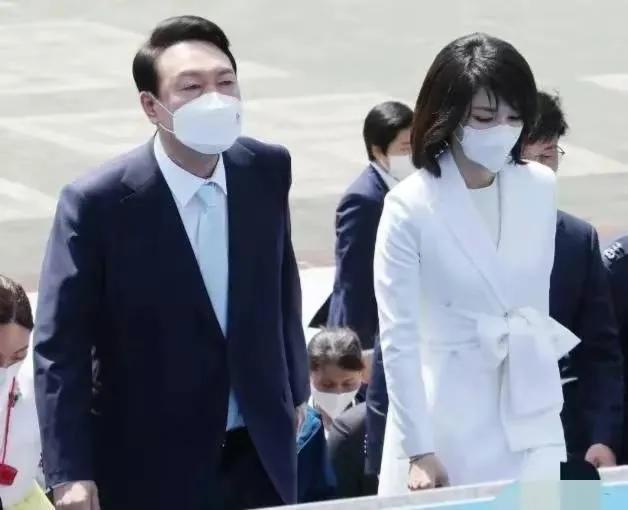 韩国新晋第一夫人终于“藏”不住了，她的故事远比你想象的要精彩
