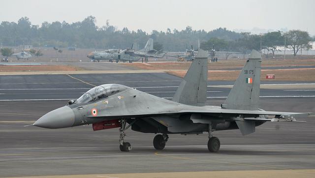 261架对0架，印巴空军重型战机差距悬殊，歼10C如何助巴铁破局？