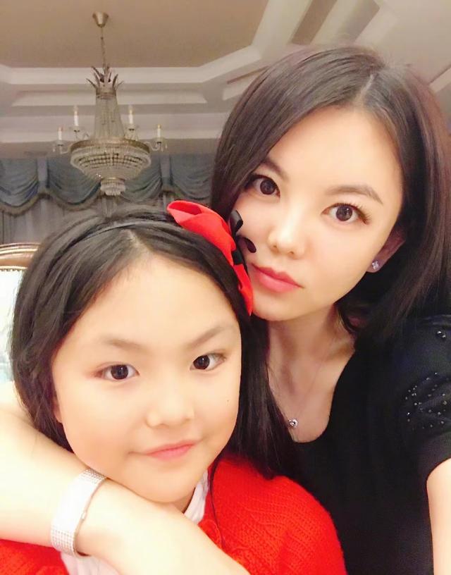 林志颖儿子和女儿近照,林志颖出院后为儿子低调庆生