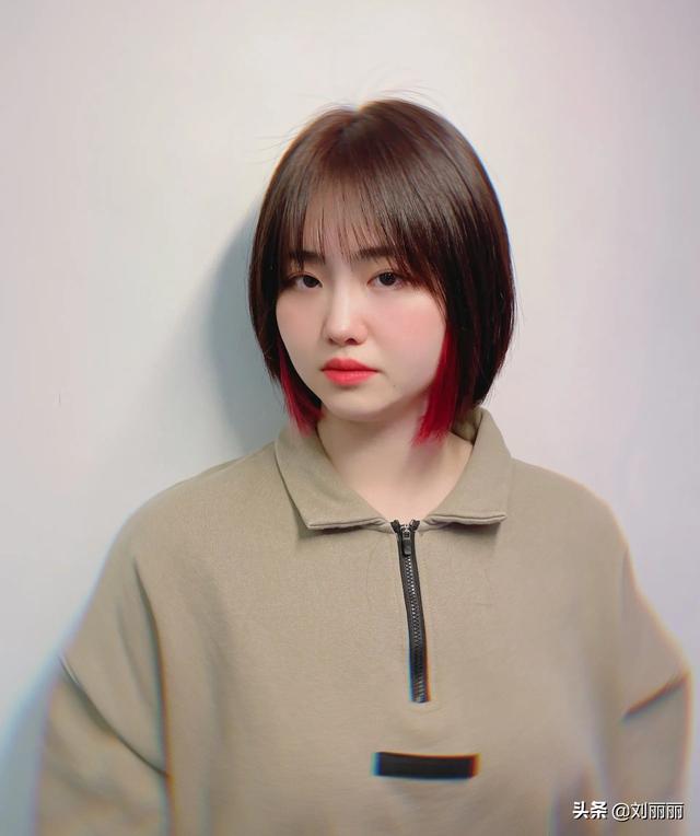 女士头发造型图片中长发(女士中长发2021流行造型)-天晟网