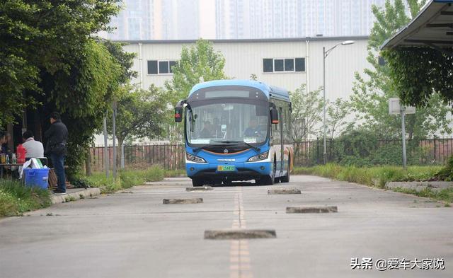 怎么打方向盘又快又好(怎样打方向盘又快又不乱)