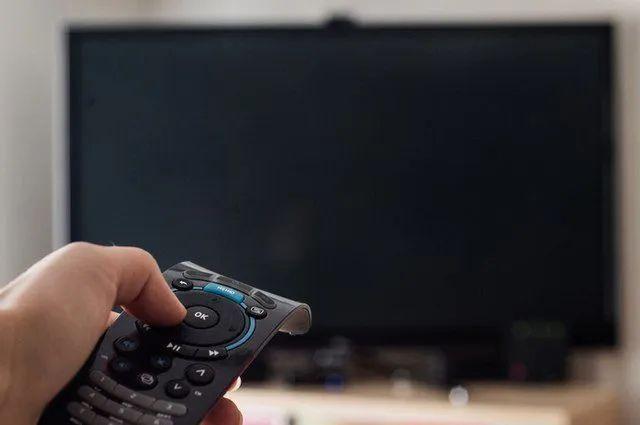 电视system进程无响应怎么解决,「沙发管家」电视无法开机怎么回事?