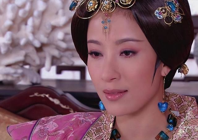 明宪宗为何依赖万氏？纵容妃子险些断绝子嗣，后宫如同上演甄嬛传