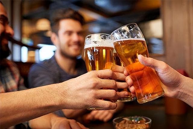 每晚喝瓶“啤酒”，身体会出现哪些变化？看完，希望你能正确对待