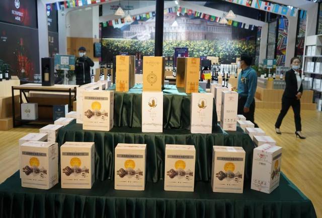 昆明七彩云南欢乐世界现在营业了吗「七彩云南锦礼蜜香红茶」