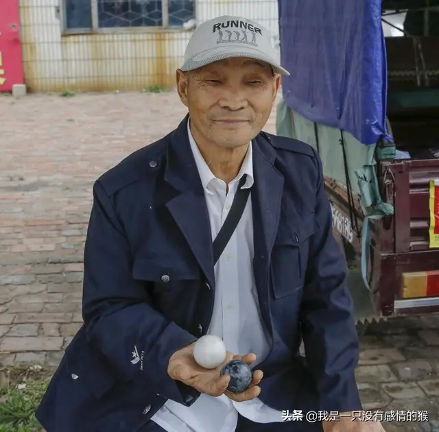 A long time ago, there was a deep and wide Longtan in the Wuzhi ...